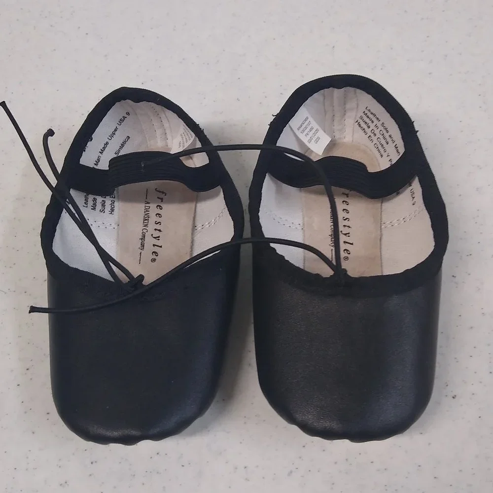 Freestyle Girl's/ Boy's Ballet Slippers Kids Size 9 by Danskin NWOT